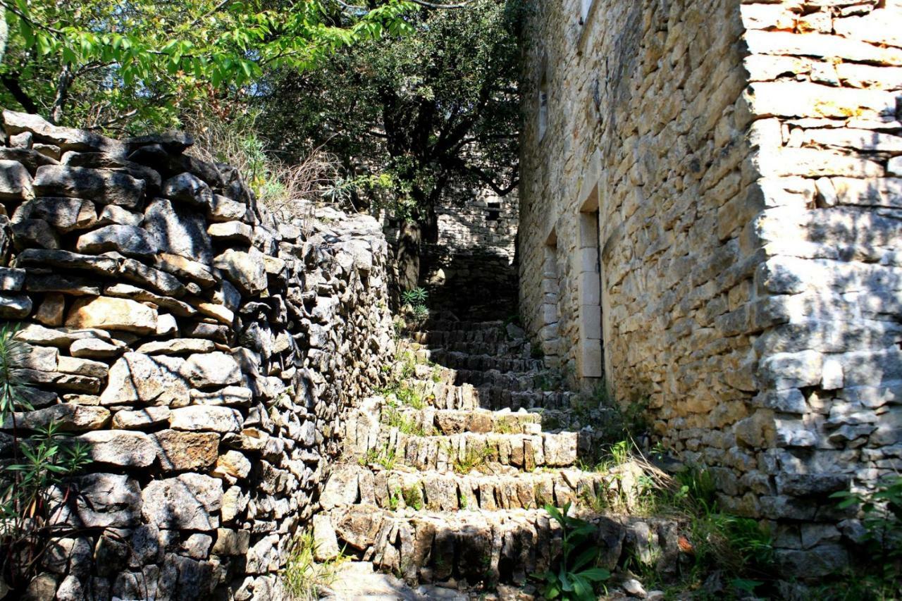 Mas Des Falaises Saint Alban Auriolles Exterior foto